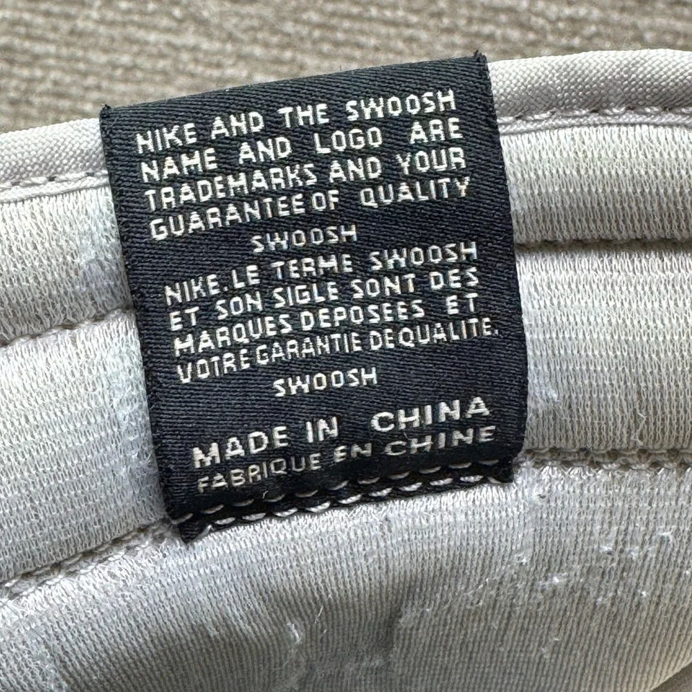 Nike Air Jordan 1 Retro High White Cement Kids‎ 7 White DZ5485-052